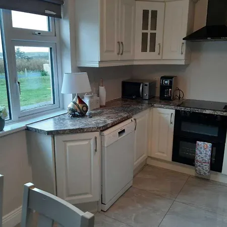 בית נופש Beautiful Country Sleeps 3 *